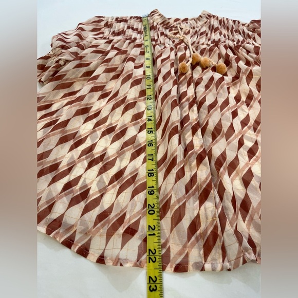 Elizabeth Cosby Women's Sheer Cream Geometric Print Blouse, size XSmall - Picture 8 of 13